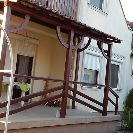 Rokszin Apartman Casa vacanze Gyula