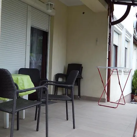 Casa vacanze Rokszin Apartman