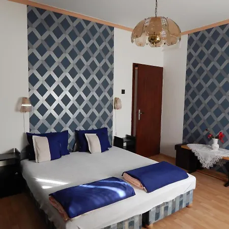 Rokszin Apartman Casa vacanze *