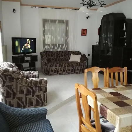 Rokszin Apartman * Gyula
